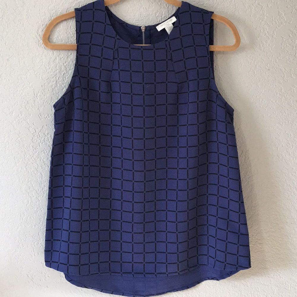 4/$25 Saint Tropez West blue/black sleeveless top